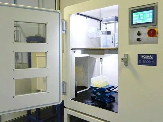 Vacuum casting equipment producing high-quality prototype parts