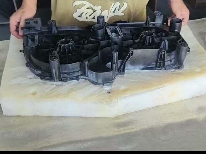 Automotive prototype part produced by vacuum casting