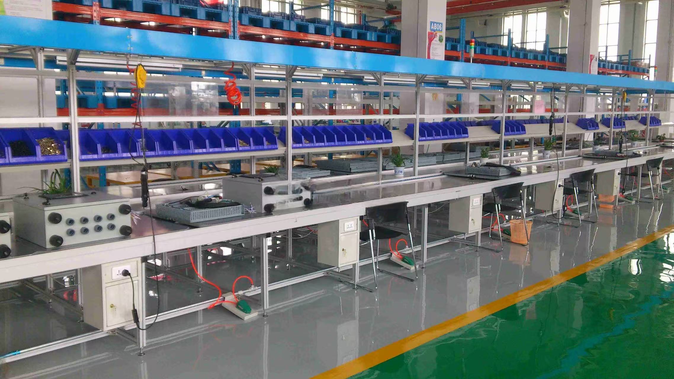 Medical housing molding in cleanroom