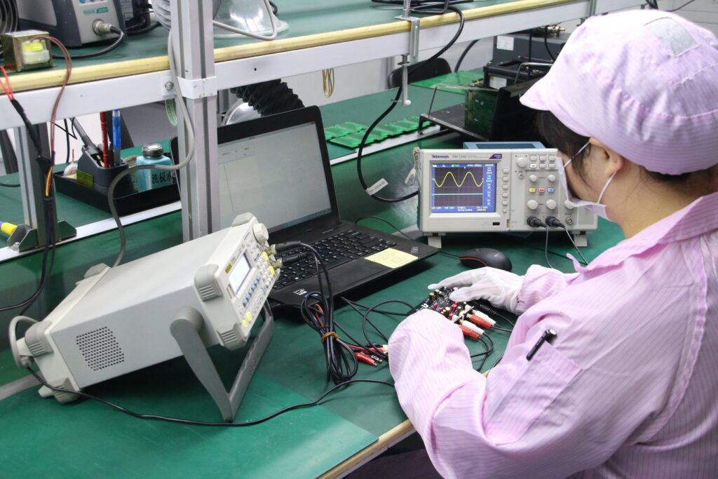 Functional testing of PCB using measurement equipment during mass production